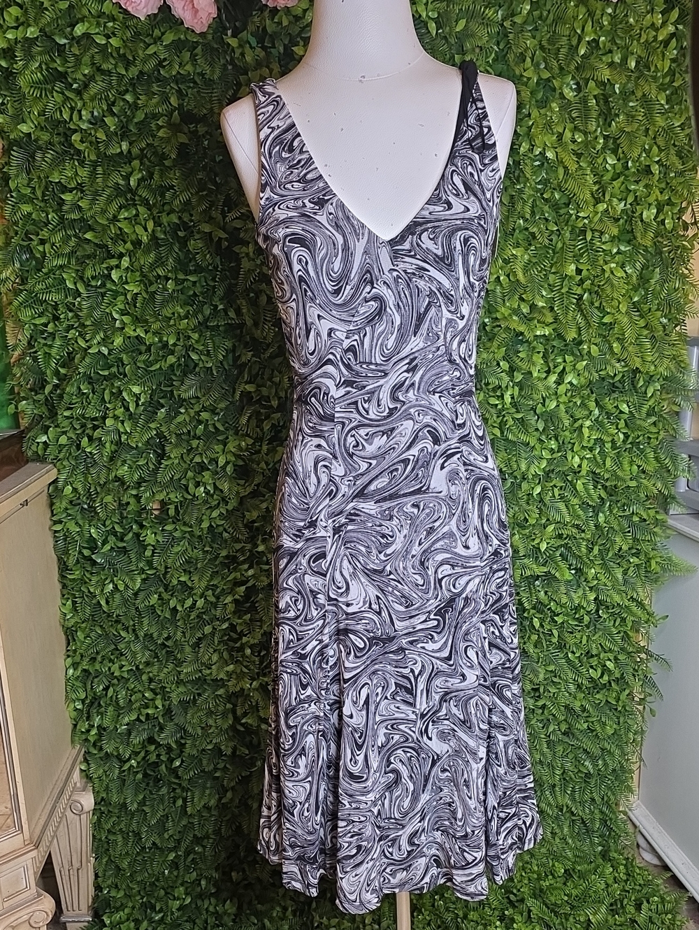 Michael Kors Black & White Swirl V-Neck Midi Dress